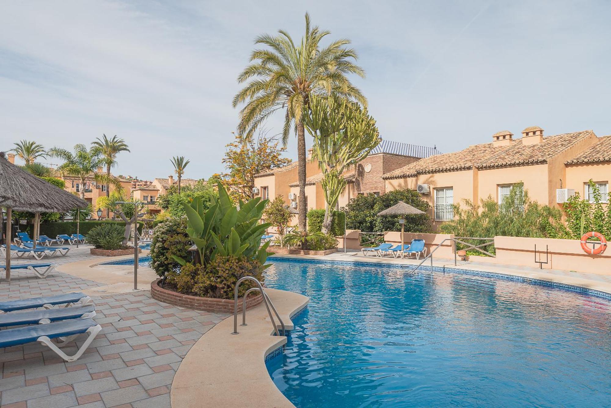 Skysea Holidays Riviera Del Sol مالقة المظهر الخارجي الصورة
