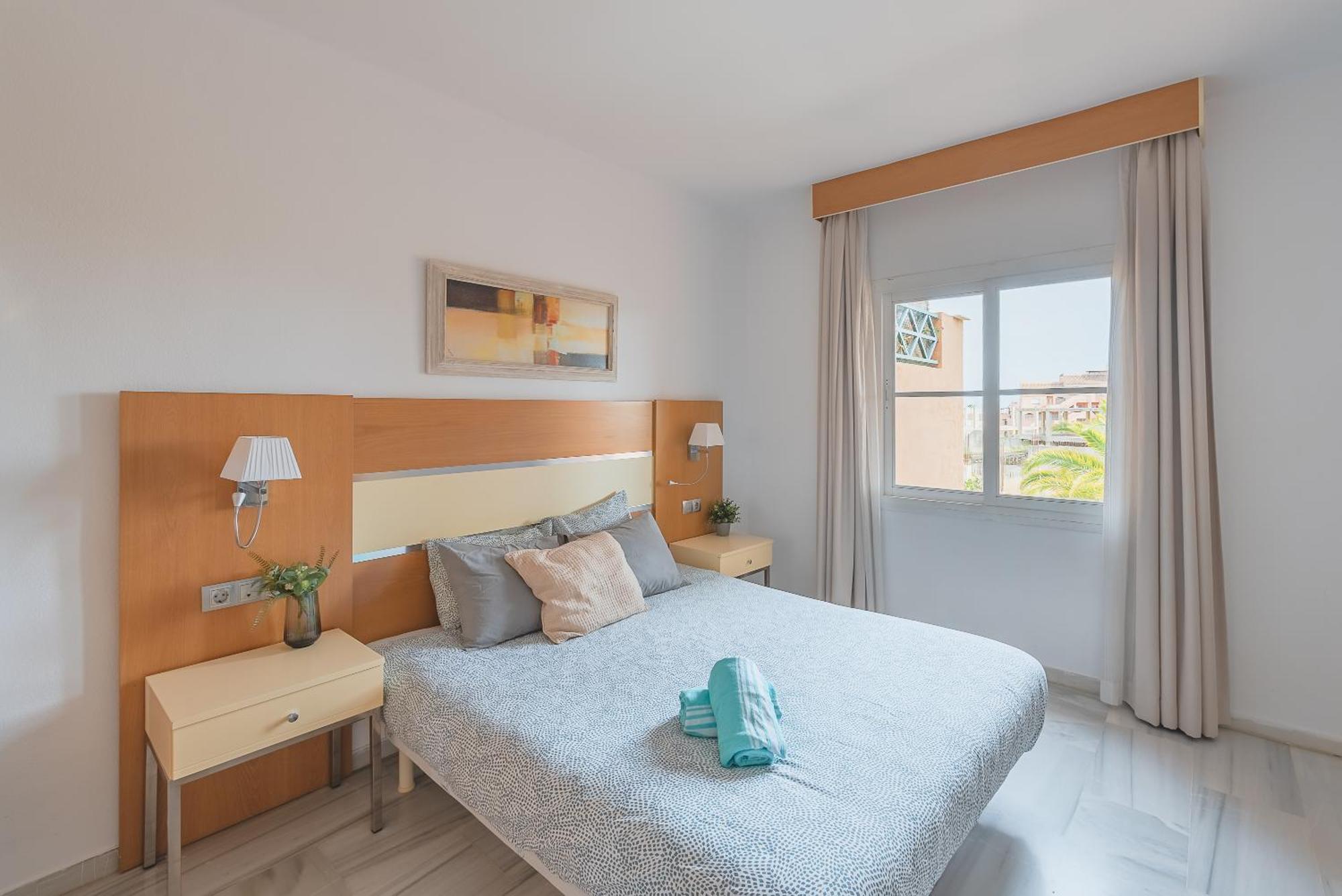 Skysea Holidays Riviera Del Sol مالقة المظهر الخارجي الصورة