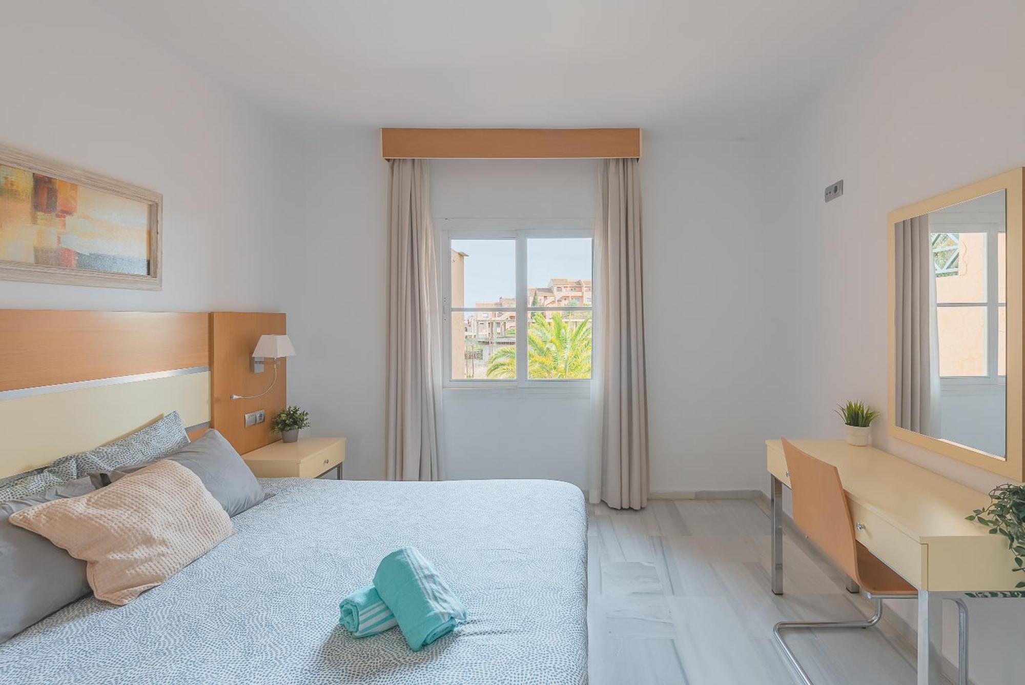 Skysea Holidays Riviera Del Sol مالقة المظهر الخارجي الصورة